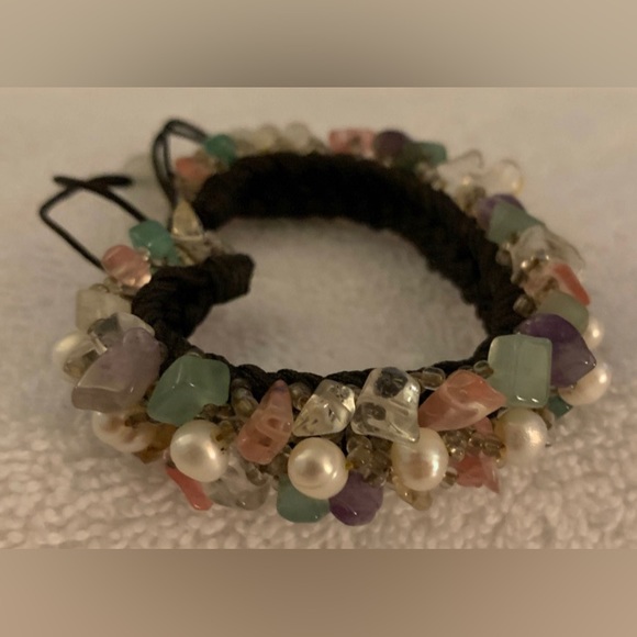 #J901 - Pearl & Multi-Stone (Aventurine, Jade, Amethyst, Rose Quartz) Bracelet - Picture 2 of 8